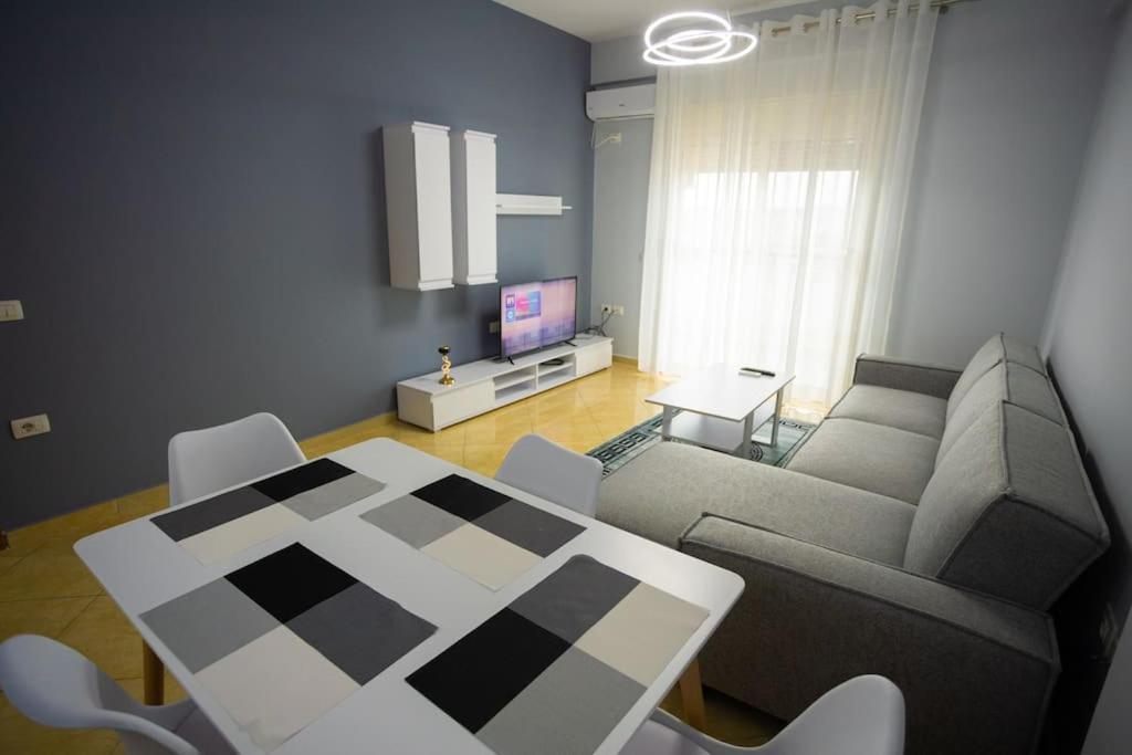 Apartment In Vlore Kejvi Екстериор снимка